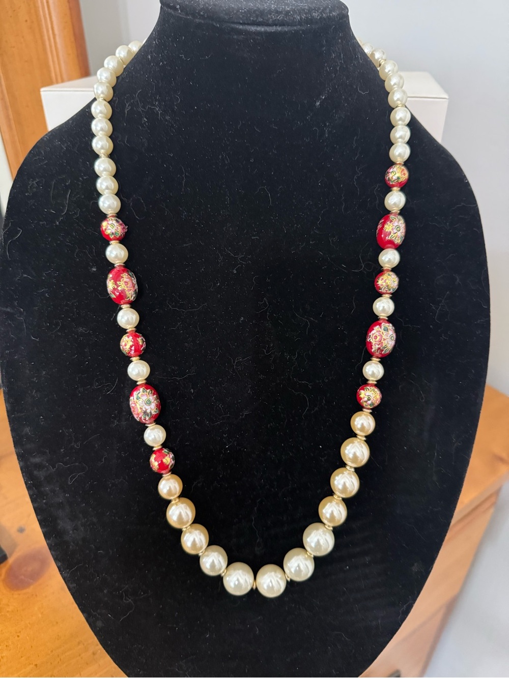 Vintage Pearl and Red Floral Bead Women's Necklace